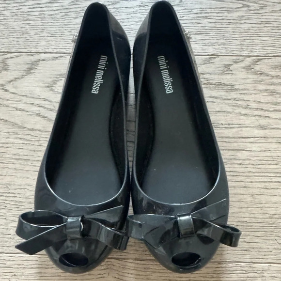 MINI MELISSA
Ultragirl Bow girls size 1
New never worn - Picture 4 of 9